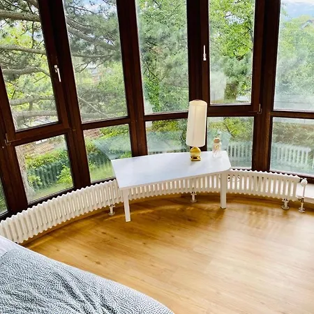 Workation Treehouse Nature Park Gold Centre, 3-4 Days Offer , 3 Persons, Dream Balcony, kitchen Apartment Wiesbaden