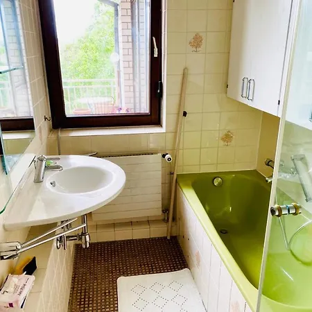 Workation Treehouse Nature Park Gold Centre, 3-4 Days Offer , 3 Persons, Dream Balcony, kitchen Wiesbaden